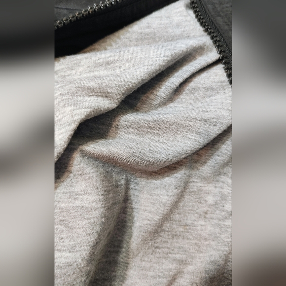 Adidas Vintage Men's Black Windbreaker with White Stripes. - Picture 8 of 12